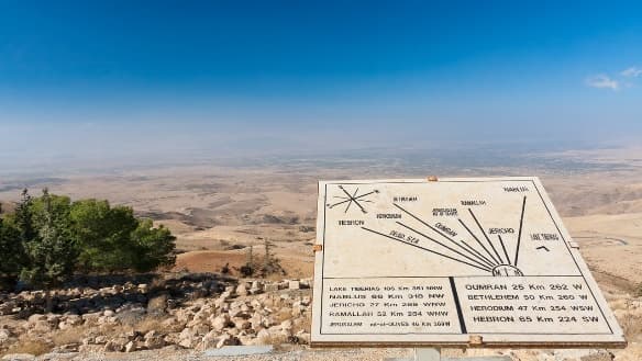 Luxury Jordan: The Holy Land, Desert & Sea
